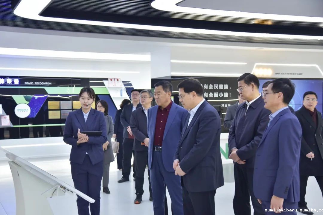 青岛市委副书记、市长赵豪志一行莅临taptap正网考察调研